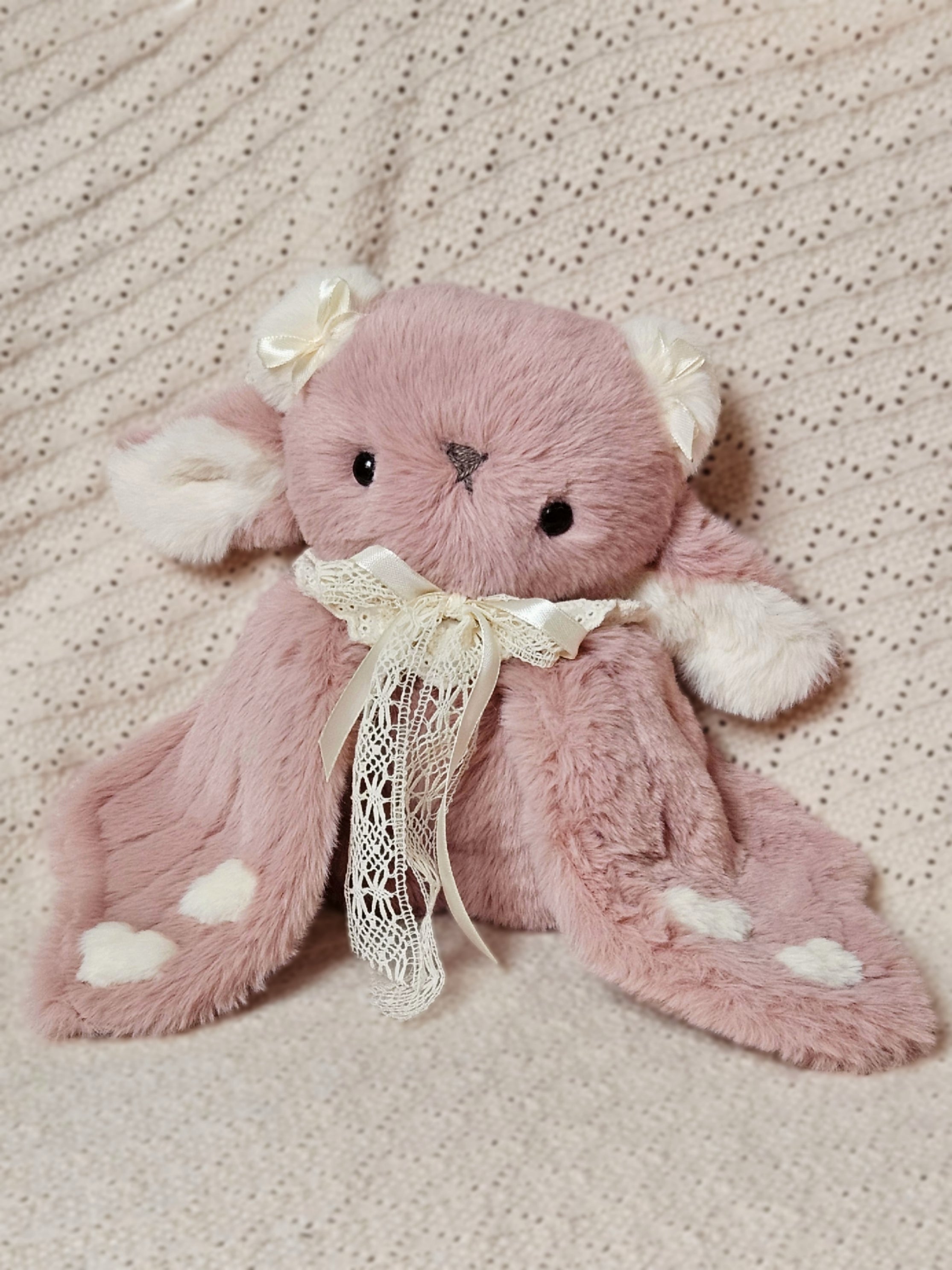 Pitidoll mit weißen Herzchen