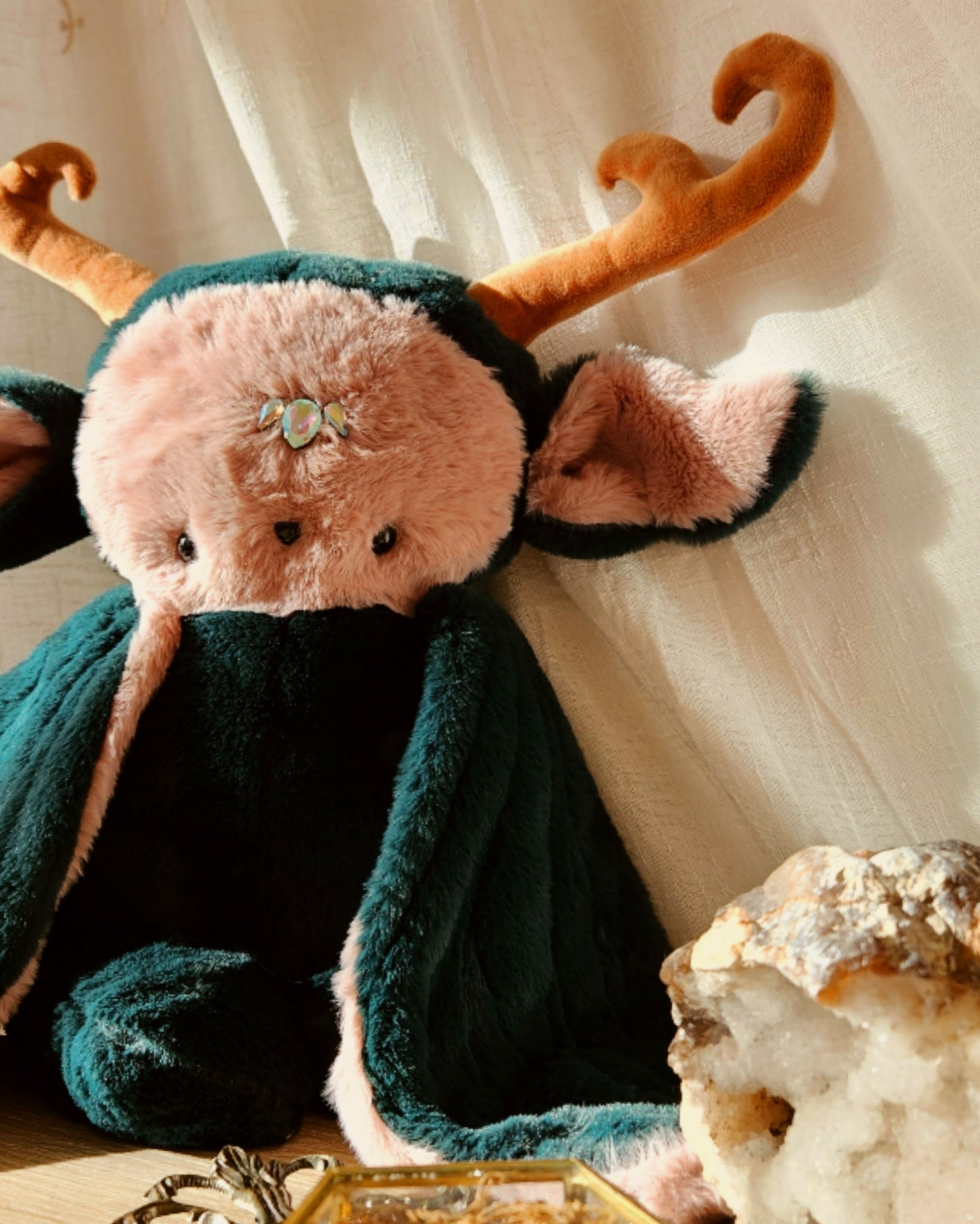 Guardian of the cherry-blossom night