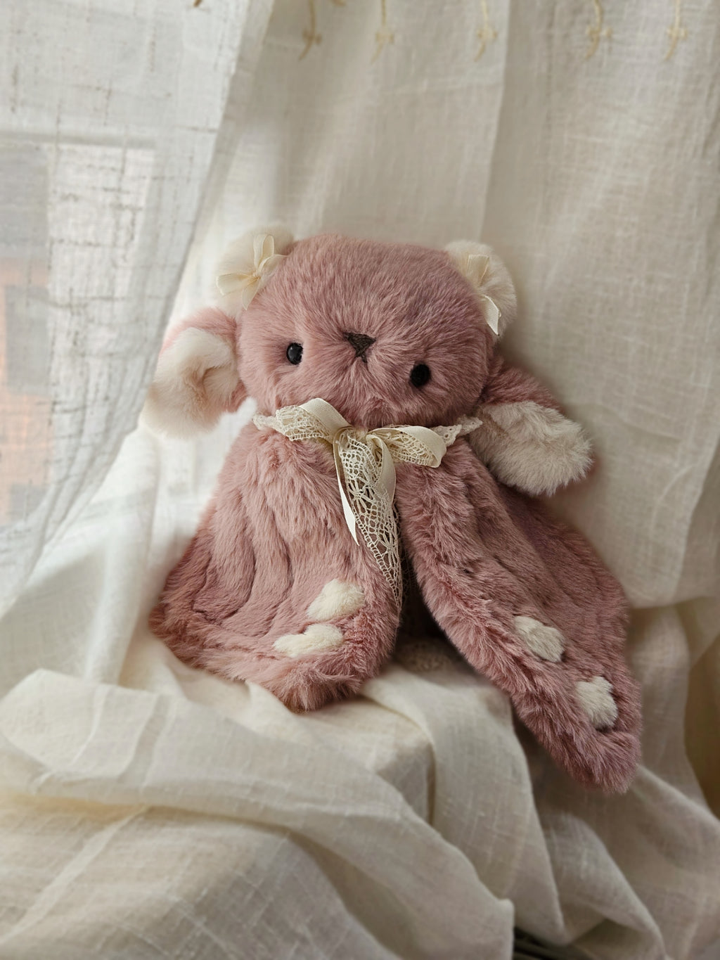 Pitidoll mit weißen Herzchen