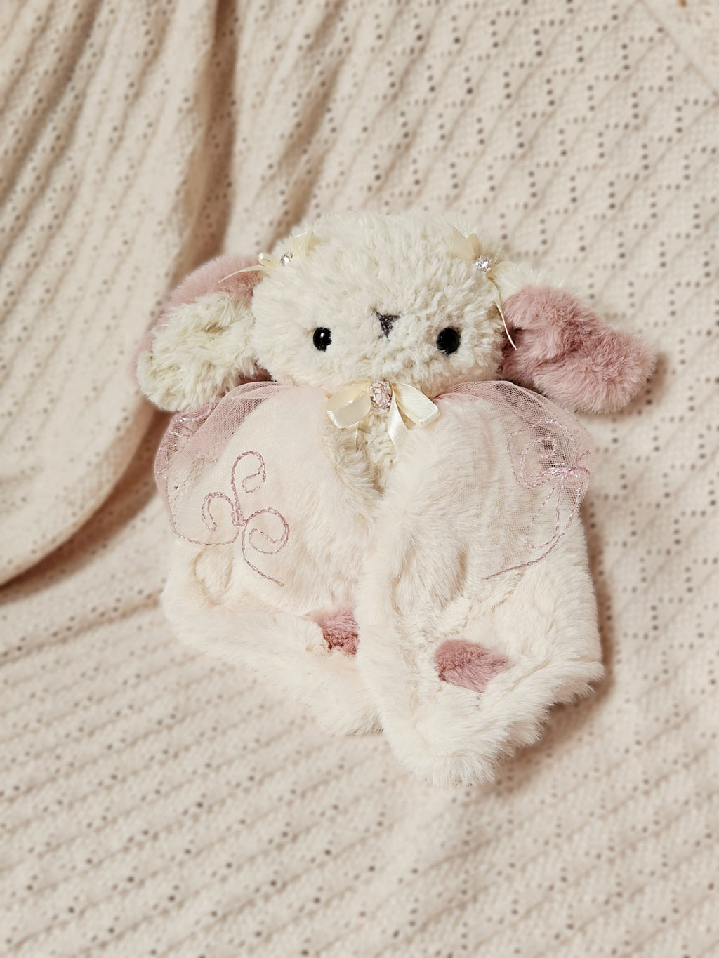 Pitidoll with white bows